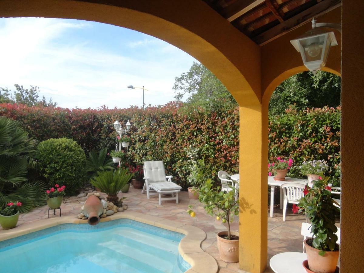 Deux Chambres Chez L'Habitant Dans Villa De Charme Avec Piscine Et Proche Mer キュエール エクステリア 写真