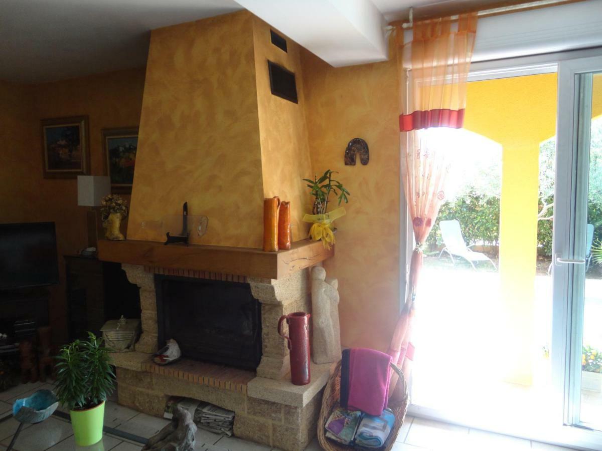 Deux Chambres Chez L'Habitant Dans Villa De Charme Avec Piscine Et Proche Mer キュエール エクステリア 写真