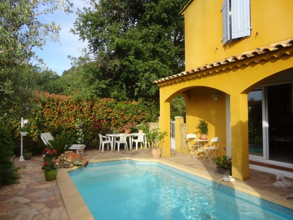 Deux Chambres Chez L'Habitant Dans Villa De Charme Avec Piscine Et Proche Mer キュエール エクステリア 写真