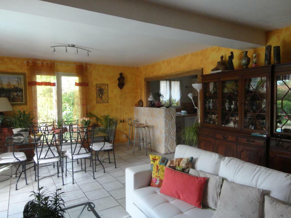 Deux Chambres Chez L'Habitant Dans Villa De Charme Avec Piscine Et Proche Mer キュエール エクステリア 写真